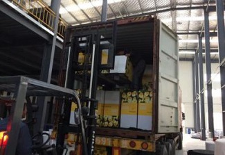 Non-woven-weed-fabric-loading