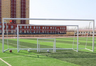 7-player-football-goal