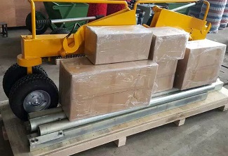 artificial-grass-carrier